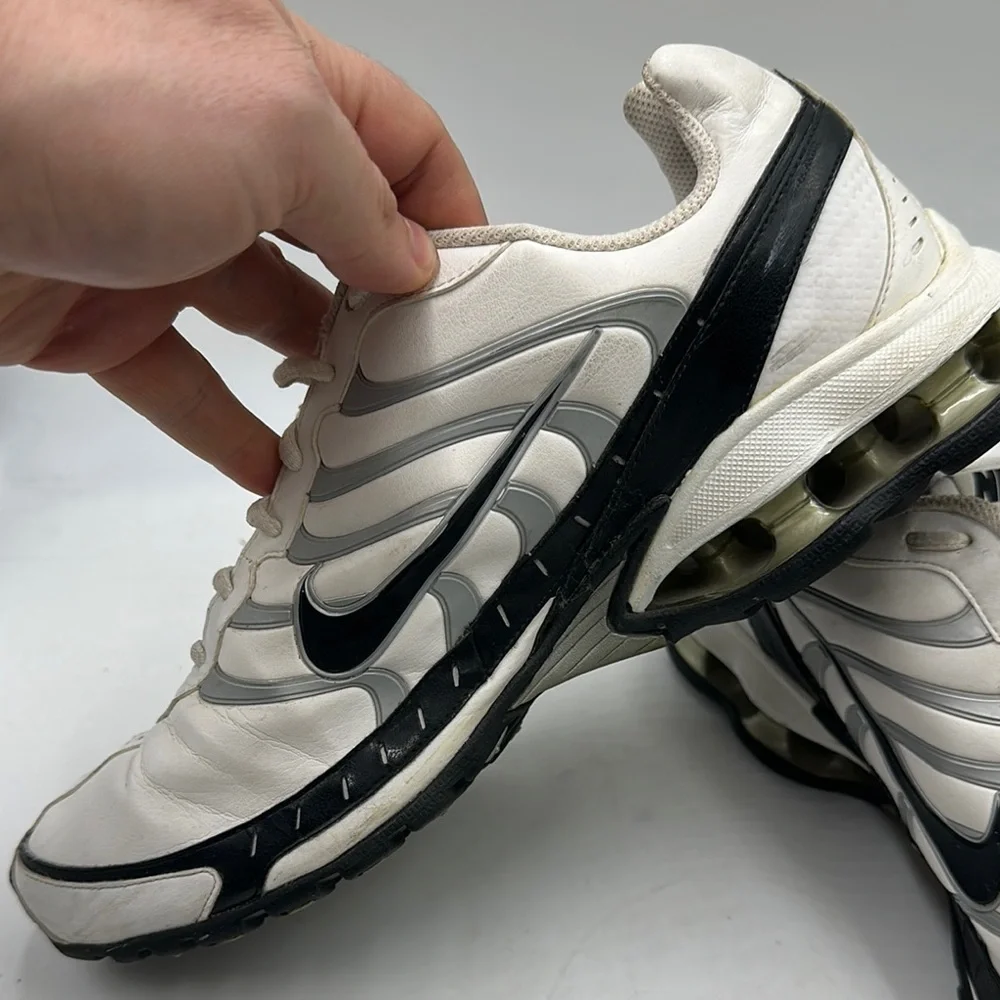 Nike Reax Run 3 Shoes Womens Size 11 White Leather Mesh Lace Up Low Top Sneakers